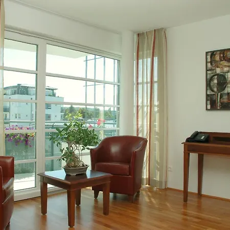 Btt Serviced Apartments Regensburg Exterior photo